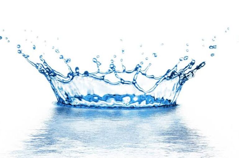 水